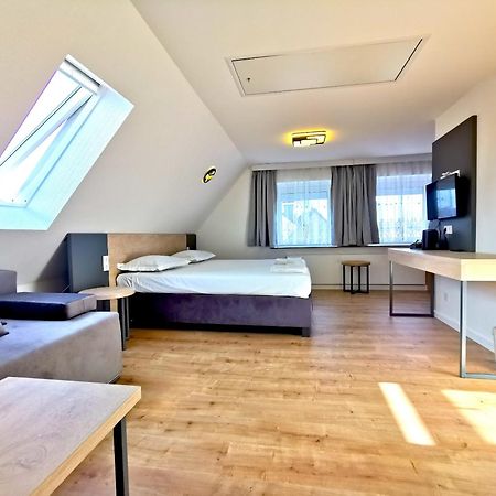 Home Inn Hotel ドルマーゲン エクステリア 写真