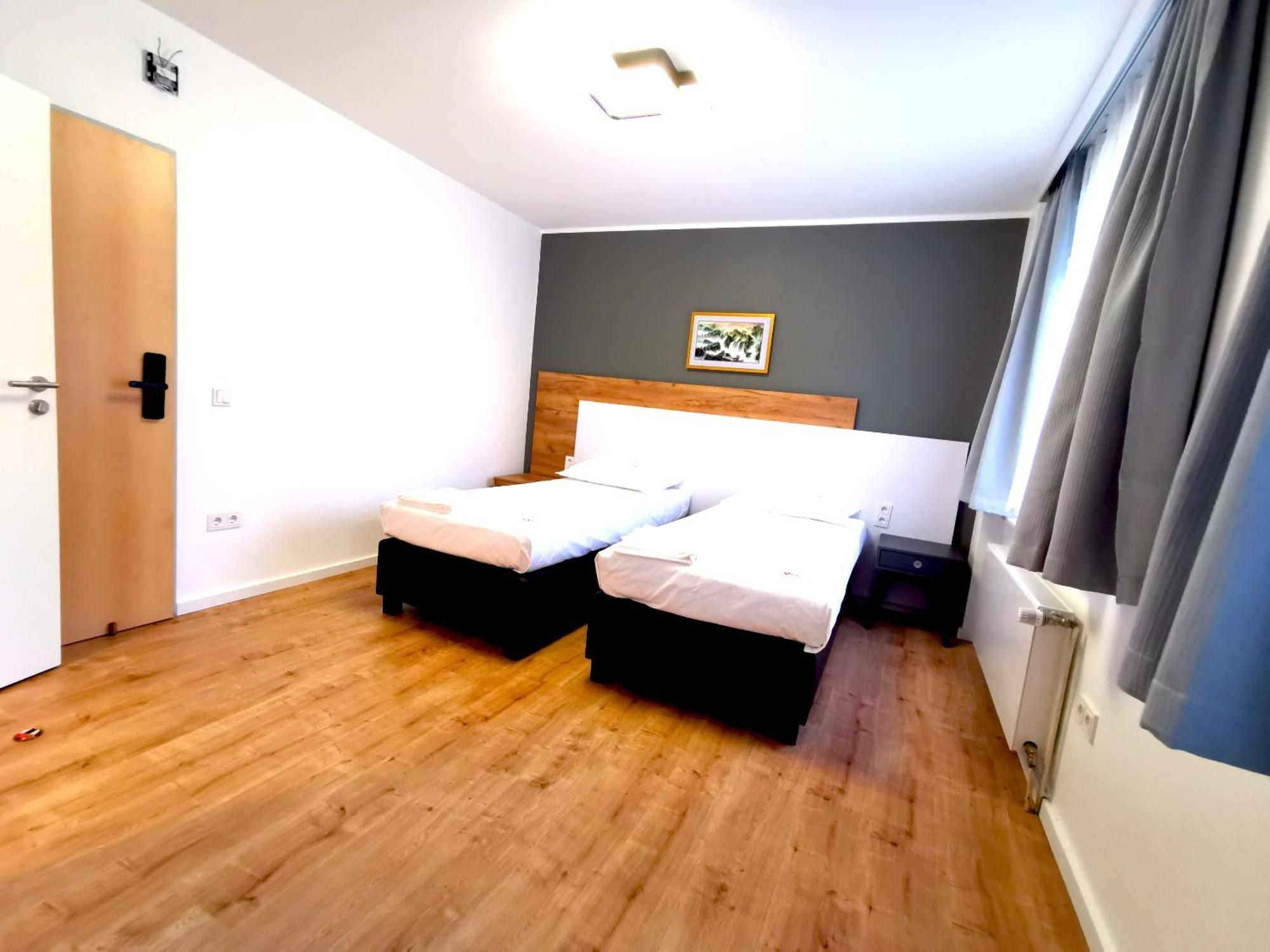Home Inn Hotel ドルマーゲン エクステリア 写真